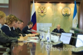 Рустэм Хамитов встретился с рабочей группой Координационного совета по предпринимательству Рустэм Хамитов встретился с рабочей группой Координационного совета по предпринимательству